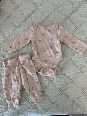 Soft Pink Ribbed Baby Bodysuit & Pants Set with Butterfly Print